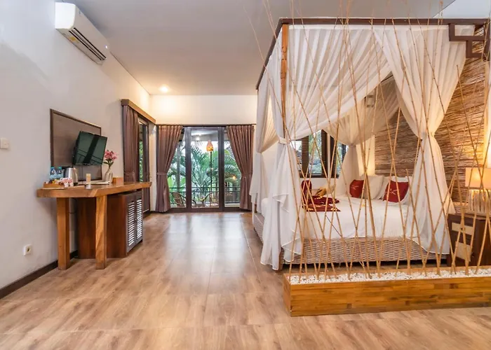 Hotel Arimba At Bisma 3*