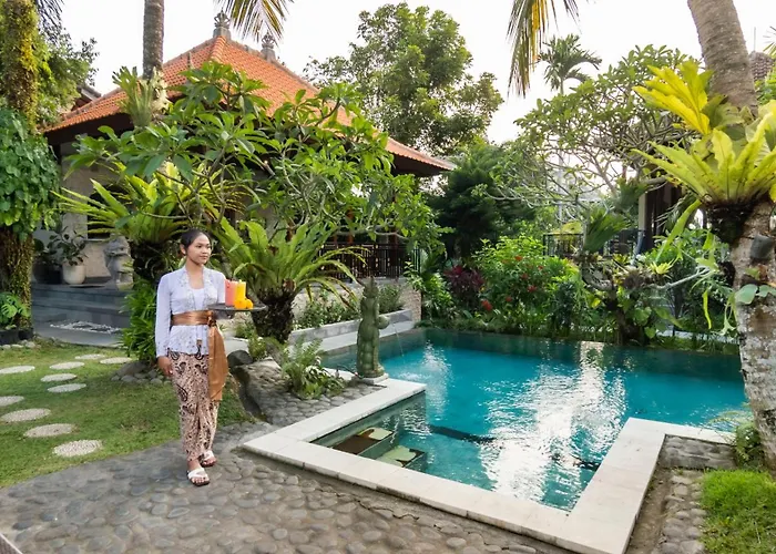 Hotel Arimba At Bisma 3*